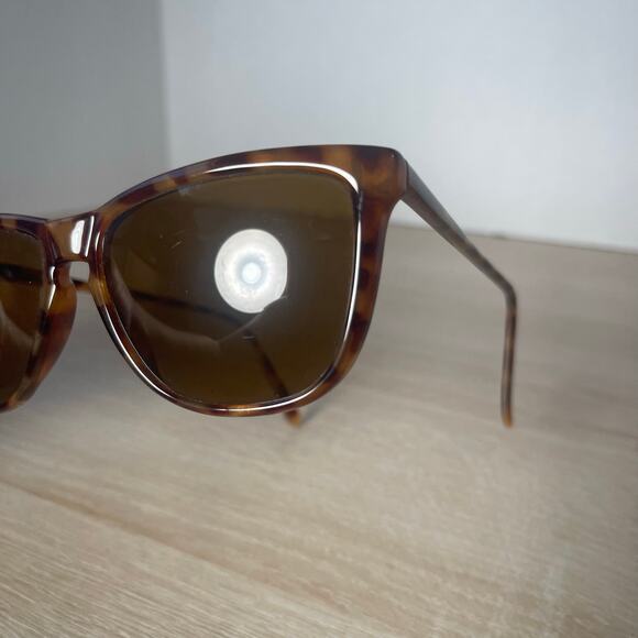 Vintage Bausch & Lomb I's W1556 Sunglasses Polarized Tortoise Shell Excellent - Picture 8 of 11